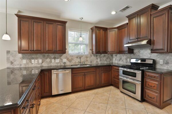 979 W 43rd Street  Houston 77018 Harris - Image 18