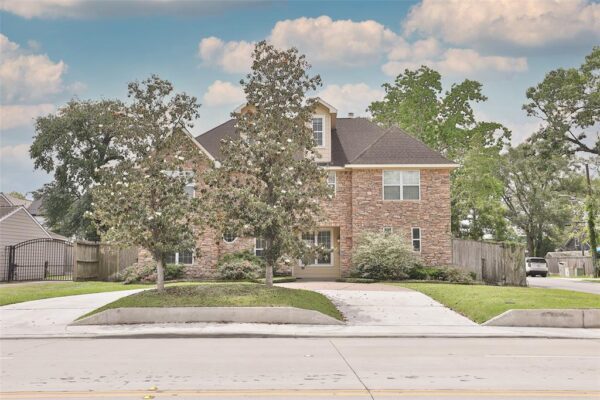 979 W 43rd Street  Houston 77018 Harris - Image 2