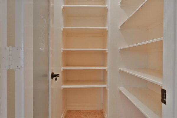 979 W 43rd Street  Houston 77018 Harris - Image 24