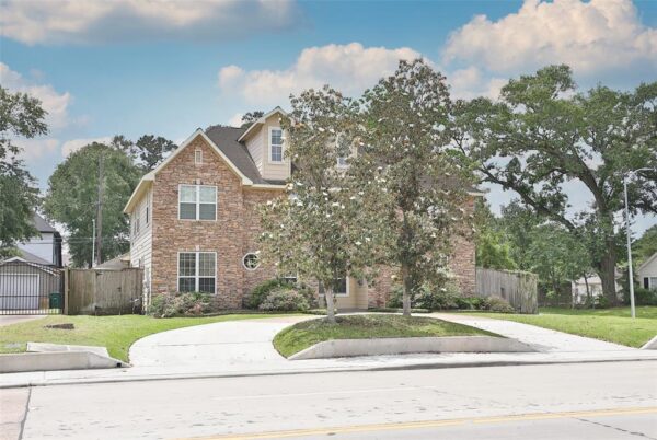 979 W 43rd Street  Houston 77018 Harris - Image 3