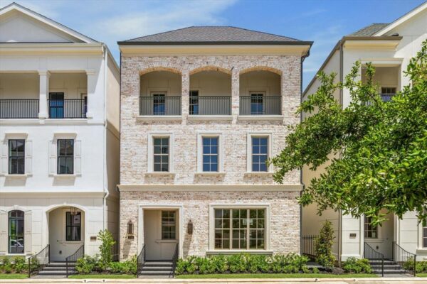 211 Sutton Row Place  Houston 77024 Harris