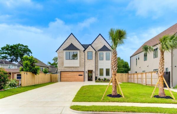 3909 Ella Boulevard  Houston 77018 Harris
