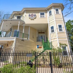3201 White Oak Drive  Houston 77007 Harris