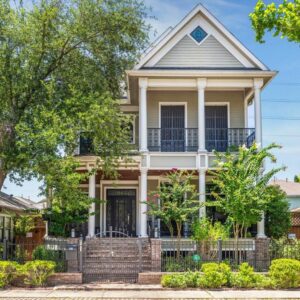 945 Waverly Street  Houston 77008 Harris