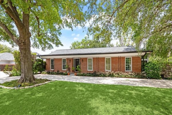 1902 Chimney Rock Road  Houston 77056 Harris