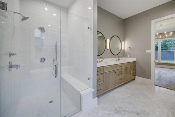 1614 Woodcrest Drive  Houston 77018 Harris - Image 10