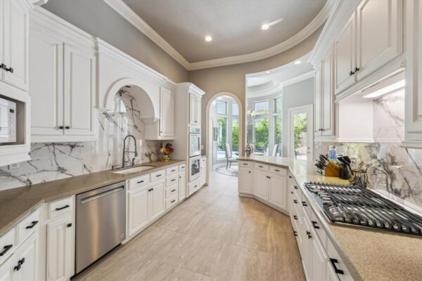 4908 Braeburn Drive  Bellaire 77401 Harris - Image 11