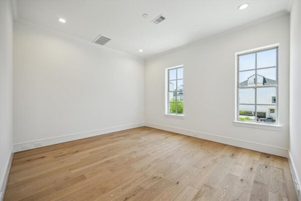 211 Sutton Row Place  Houston 77024 Harris - Image 9