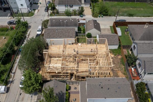 1016 Ruthven Street A Houston 77019 Harris - Image 11