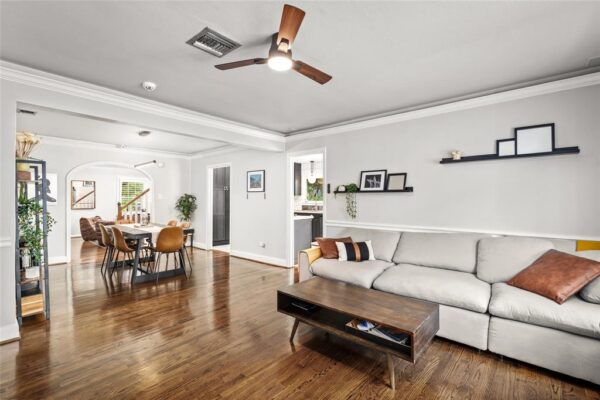 208 W 34th Street  Houston 77018 Harris - Image 11