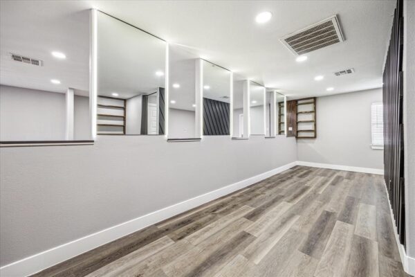 2106 Antoine Drive  Houston 77055 Harris - Image 12