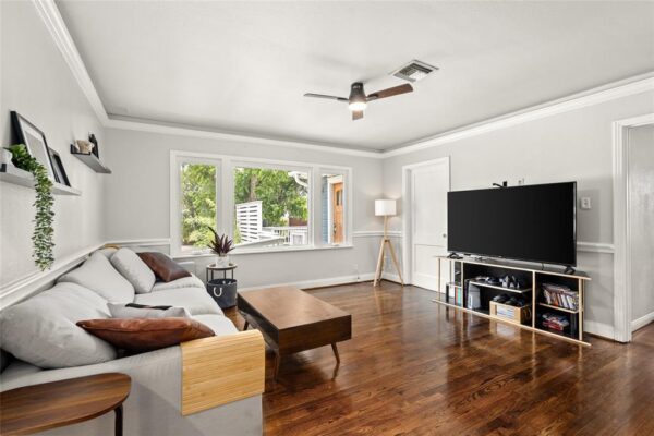 208 W 34th Street  Houston 77018 Harris - Image 12