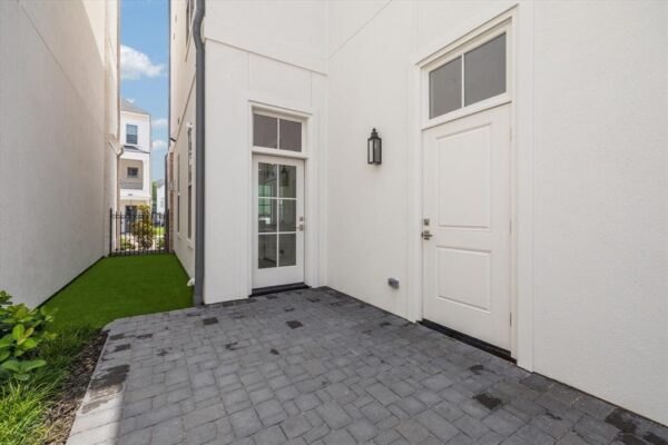 207 Sutton Row Place  Houston 77024 Harris - Image 12