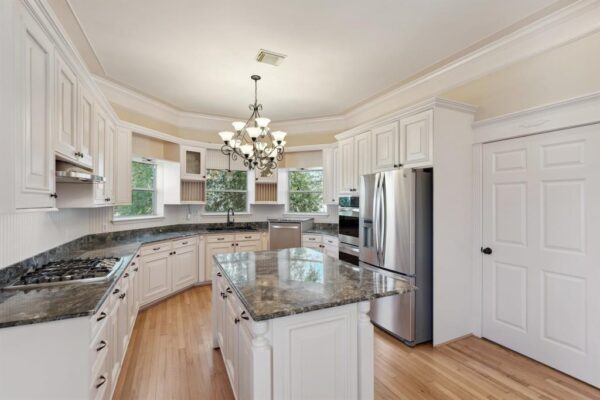 3201 White Oak Drive  Houston 77007 Harris - Image 12