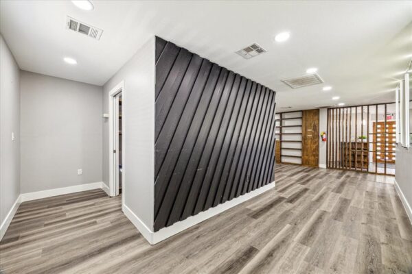 2106 Antoine Drive  Houston 77055 Harris - Image 13