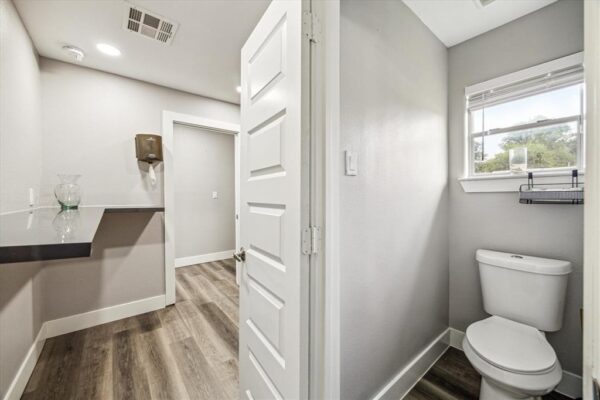 2106 Antoine Drive  Houston 77055 Harris - Image 15