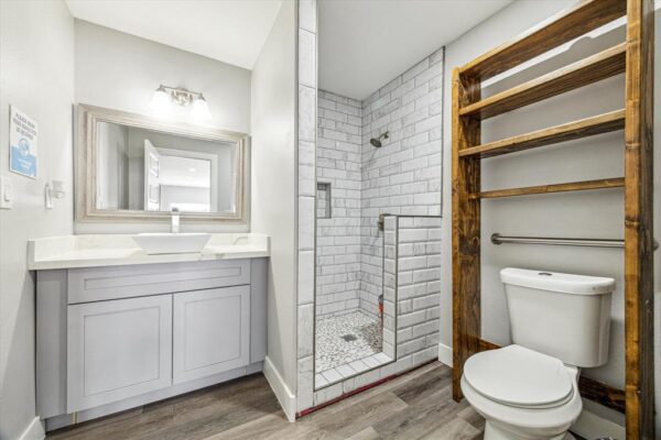 2106 Antoine Drive  Houston 77055 Harris - Image 17