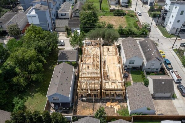 1016 Ruthven Street B Houston 77019 Harris - Image 18