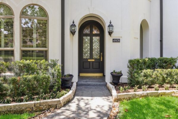4908 Braeburn Drive  Bellaire 77401 Harris - Image 3