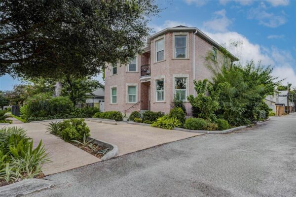 7911 Deer Meadow Lane  Fulshear 77406 Fort Bend - Image 2