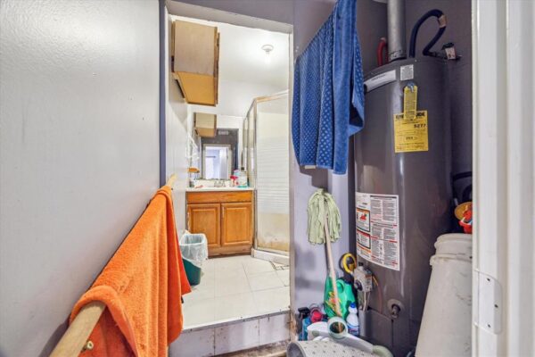 2106 Antoine Drive  Houston 77055 Harris - Image 20