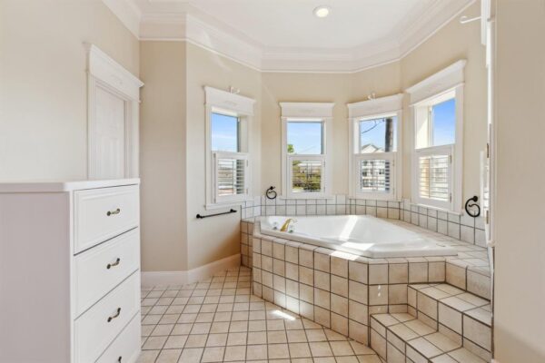 3201 White Oak Drive  Houston 77007 Harris - Image 20