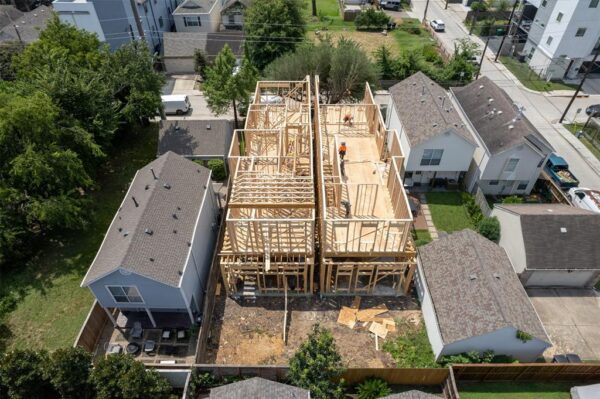 1016 Ruthven Street A Houston 77019 Harris - Image 22
