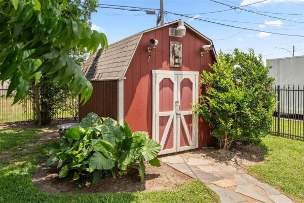 208 W 34th Street  Houston 77018 Harris - Image 29