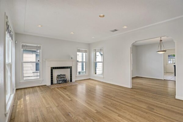 2402 Southgate Boulevard  Houston 77030 Harris - Image 3