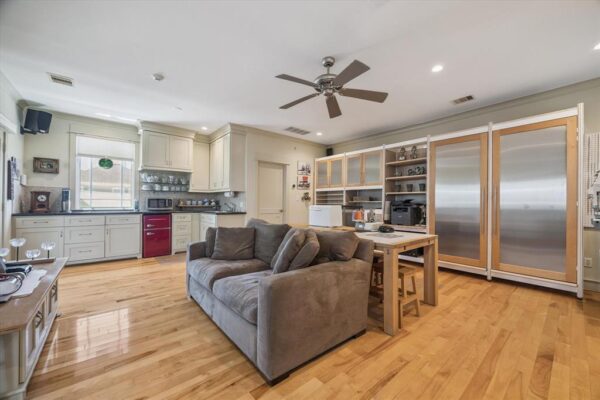 945 Waverly Street  Houston 77008 Harris - Image 30