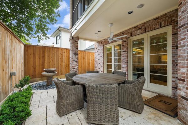210 Park Laureate Drive  Houston 77024 Harris - Image 32