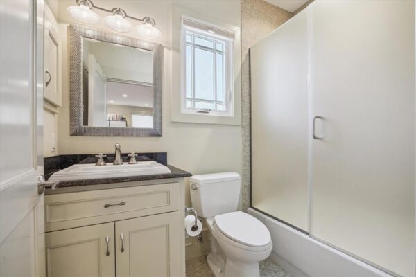 945 Waverly Street  Houston 77008 Harris - Image 33