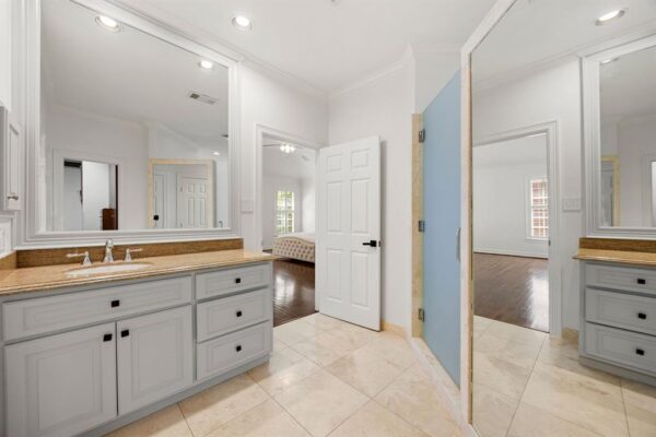 111 N Wynden Estates Court  Houston 77056 Harris - Image 41