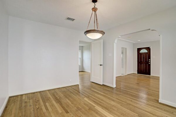 2402 Southgate Boulevard  Houston 77030 Harris - Image 5