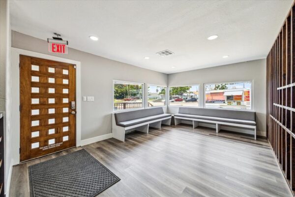 2106 Antoine Drive  Houston 77055 Harris - Image 6