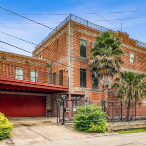 1607 E Bonner Street  Houston 77007 Harris