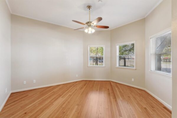 3201 White Oak Drive  Houston 77007 Harris - Image 6