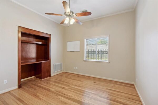3201 White Oak Drive  Houston 77007 Harris - Image 7