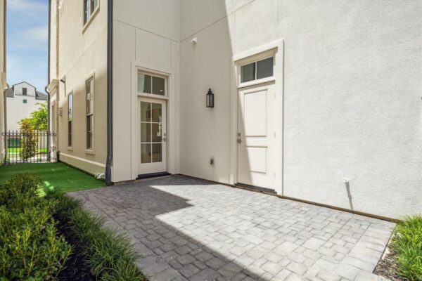 211 Sutton Row Place  Houston 77024 Harris - Image 7