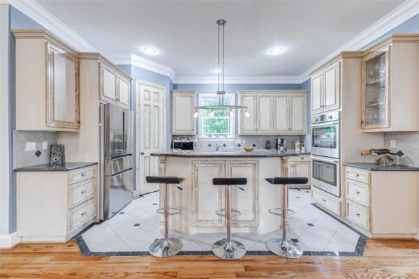 319 W 10 Street  Houston 77008 Harris - Image 8