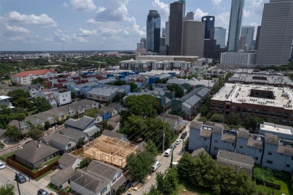 1016 Ruthven Street B Houston 77019 Harris - Image 9