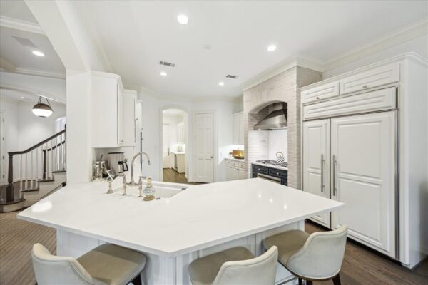 210 Park Laureate Drive  Houston 77024 Harris - Image 9