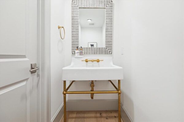 207 Sutton Row Place  Houston 77024 Harris - Image 9