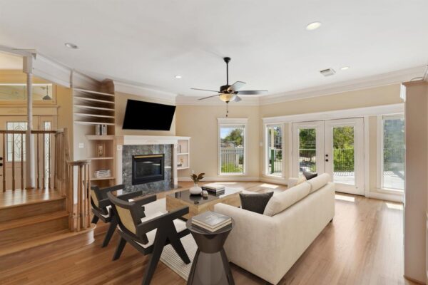 3201 White Oak Drive  Houston 77007 Harris - Image 9